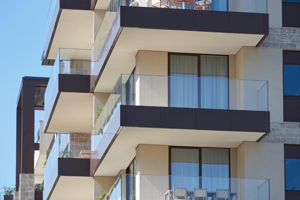 Renovatie van een gevel in hedendaagse stijl Renovatie van een gevel in hedendaagse stijl - VME architectural services